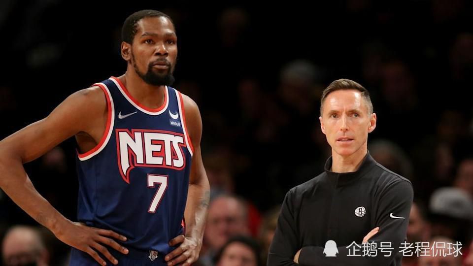在尤文1-0击败那不勒斯的比赛中，弗拉霍维奇在比赛的尾声阶段被替换下场。